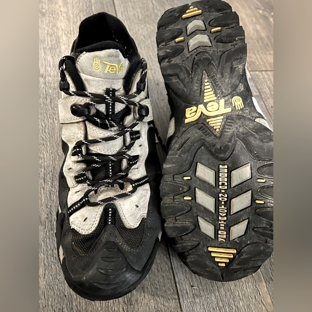 TEVA Men’s Quest Trail Hiking Shoes